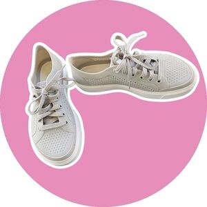 CROCS LACEUP SNEAKER